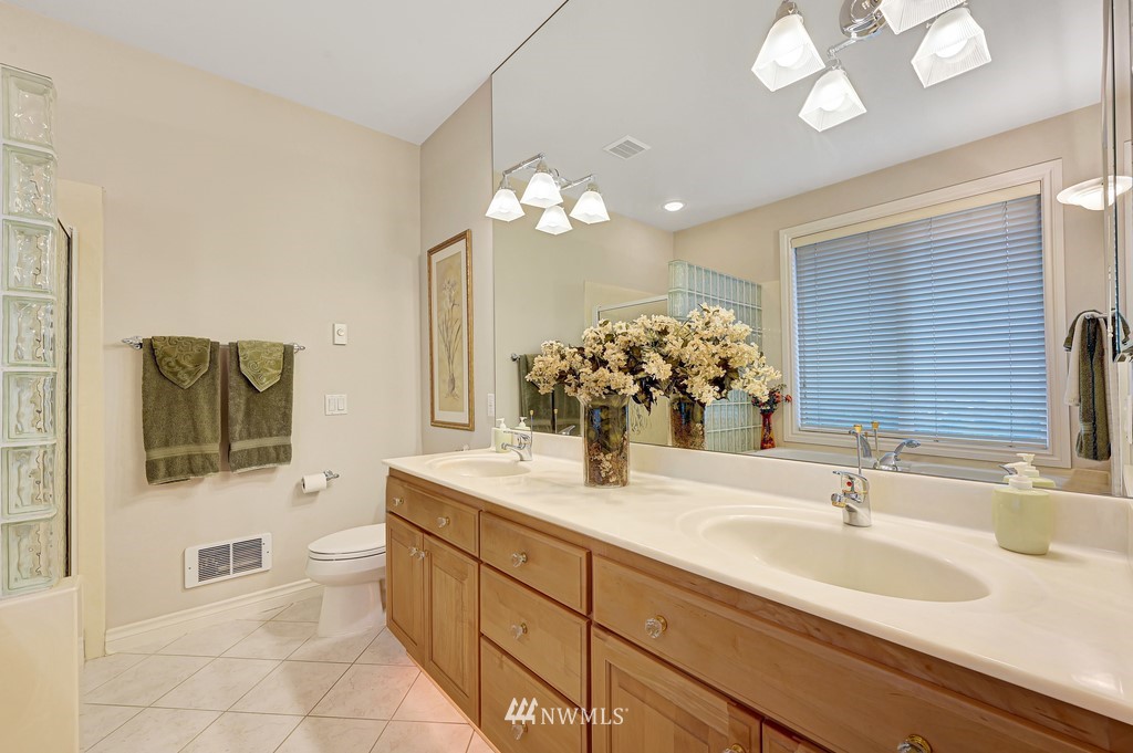 19249 99th Place South Renton, WA 98055 - Photo 22 of 39