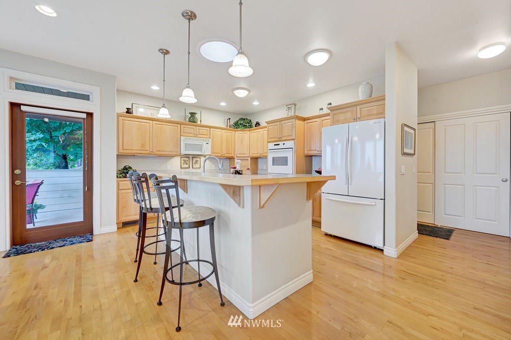 19249 99th Place South Renton, WA 98055 - Photo 10 of 39