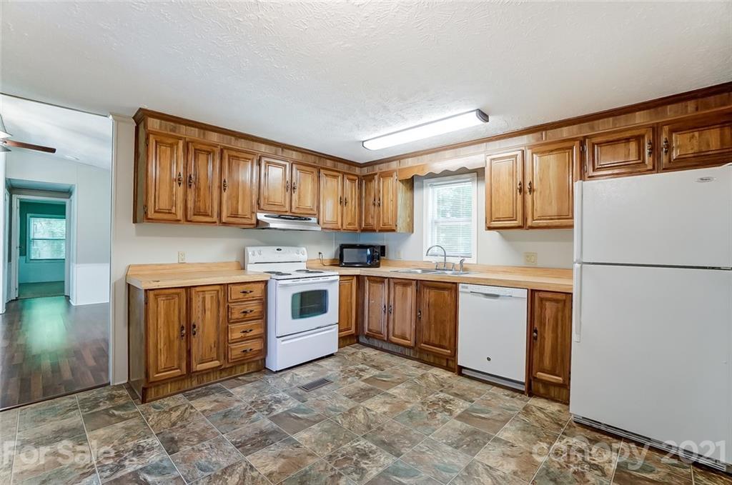 4925 Dwight Starnes Road, Unit 6 Waxhaw, NC 28173 - Photo 8 of 31 Gallery Image 8