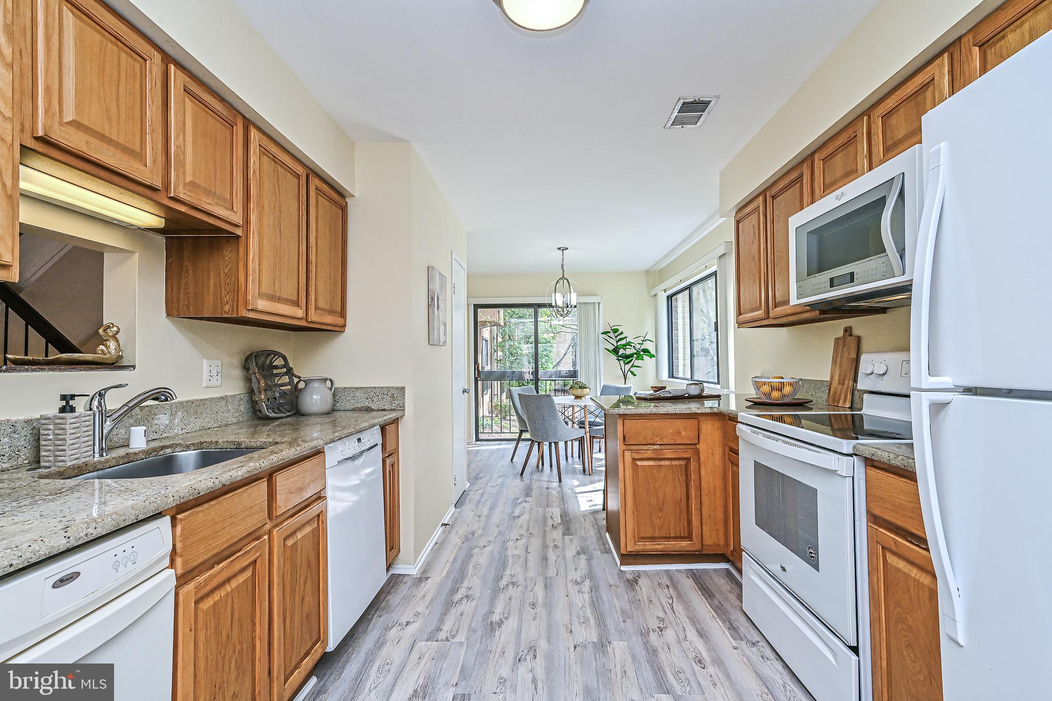 9068 Blarney Stone Drive Springfield, VA 22152 - Photo 11 of 47