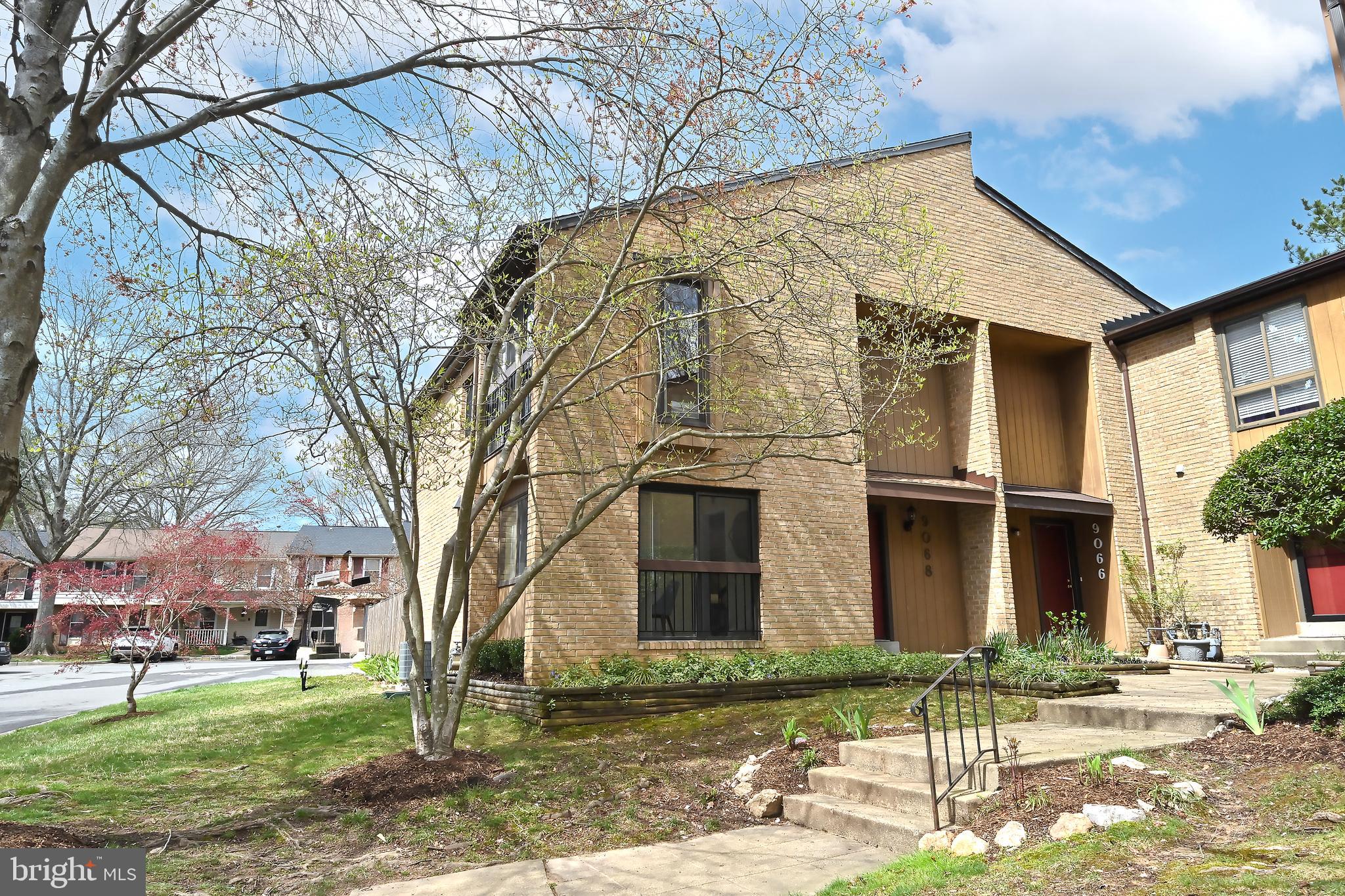 9068 Blarney Stone Drive Springfield, VA 22152 - Photo 2 of 47