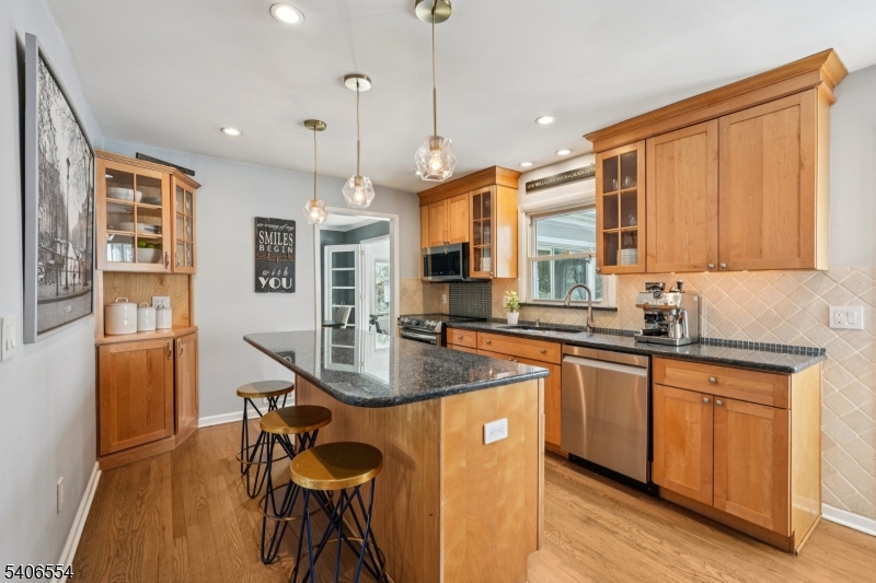 4 Delbarton Drive Madison, NJ 07940 - Photo 8 of 31