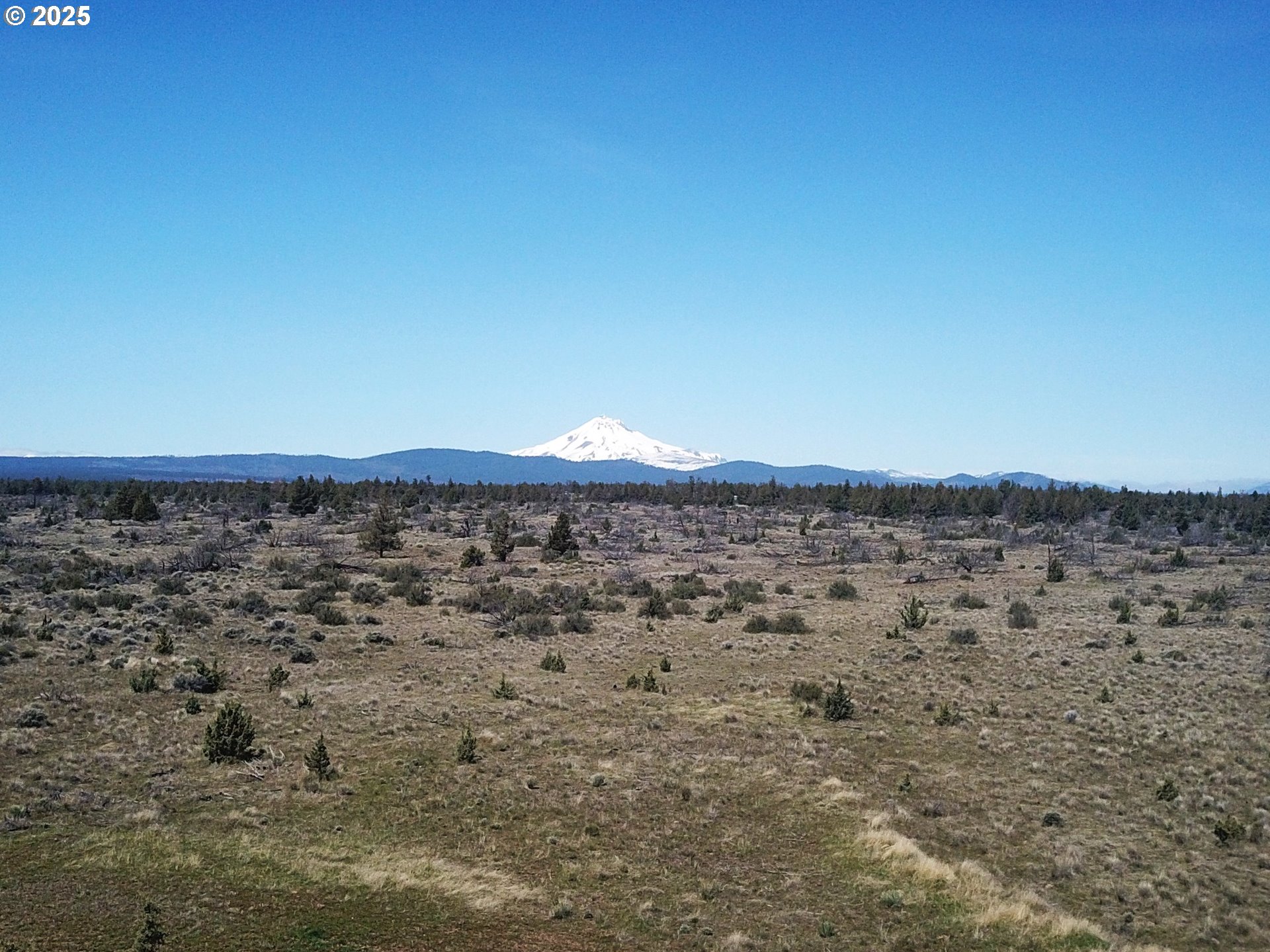 10500 Southwest Graham Road Culver, OR 97734 - Photo 2 of 34 a view of a lake