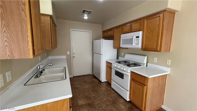 $1,819 | 709 Spotted Eagle Street, Henderson, NV 89015