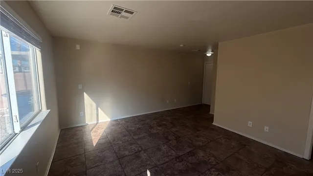 $1,819 | 709 Spotted Eagle Street, Henderson, NV 89015