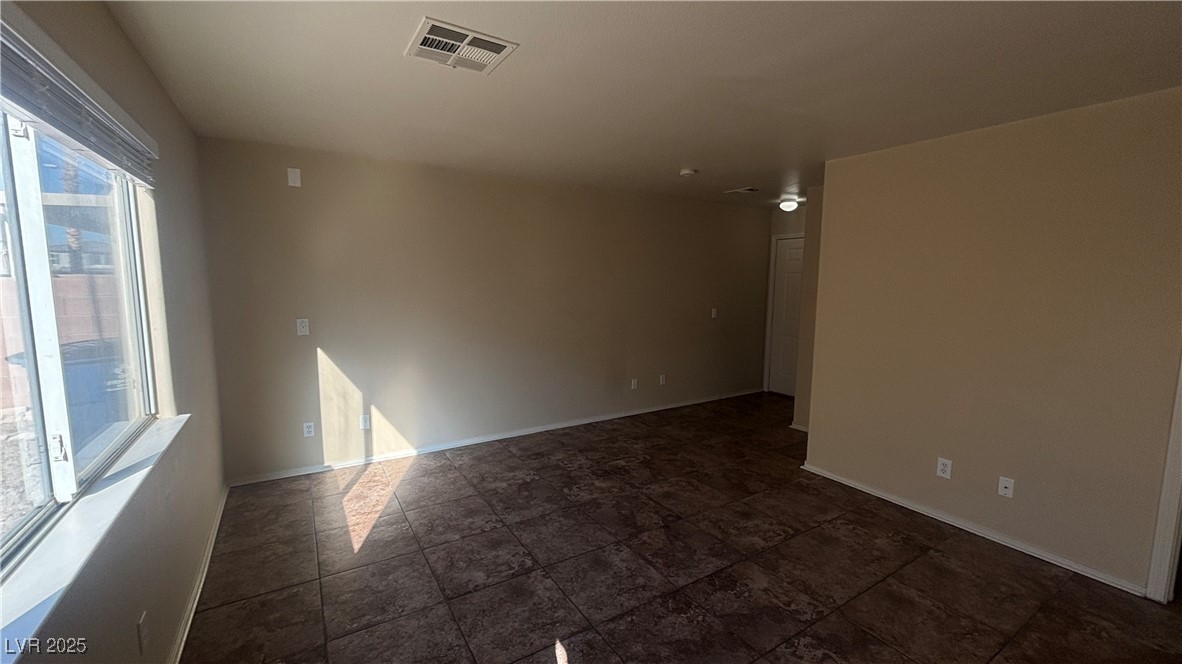 709 Spotted Eagle Street Henderson, NV 89015 - Photo 5 of 24