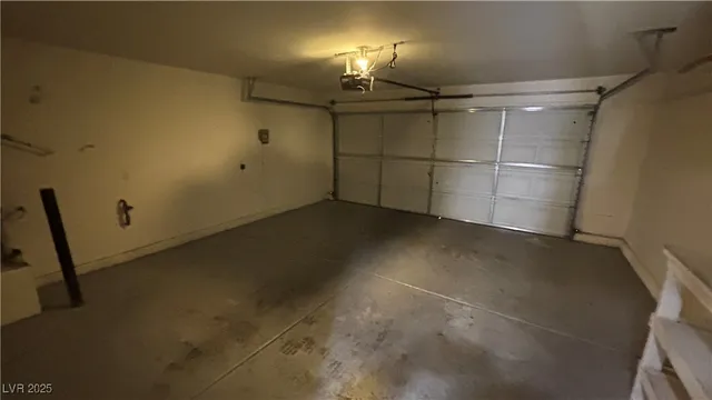 $1,819 | 709 Spotted Eagle Street, Henderson, NV 89015