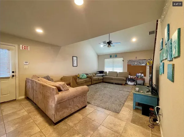 $3,295 | 500 Cooner Street, College Station, TX 77840