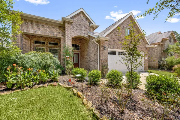 $520,000 | 22 South Marshside Place, Spring, TX 77389