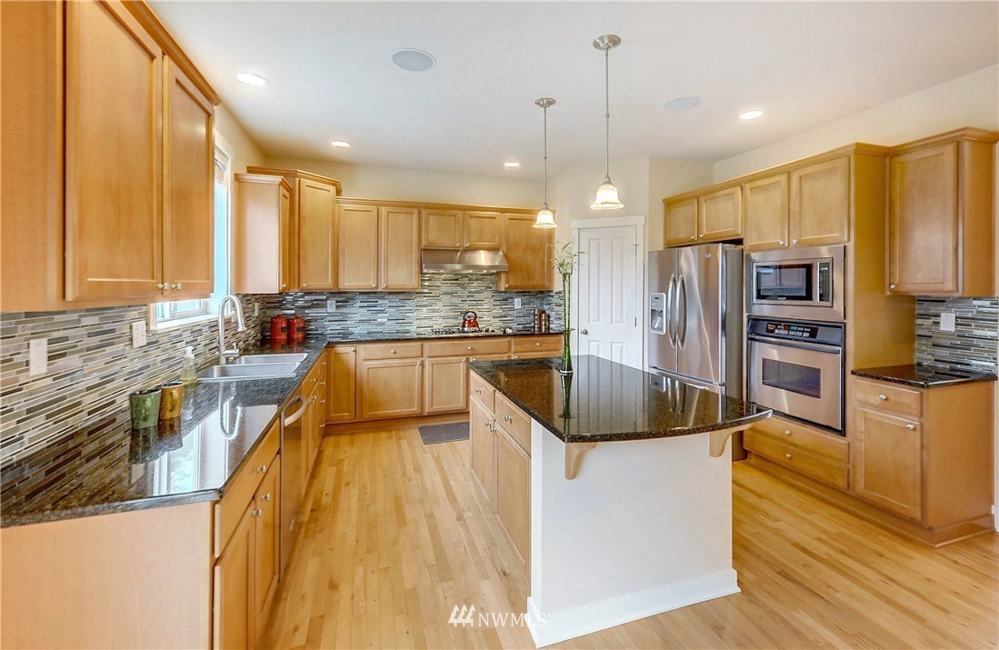 21810 42 Avenue Southeast Bothell, WA 98021 - Photo 11 of 25