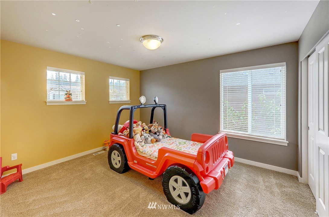 21810 42 Avenue Southeast Bothell, WA 98021 - Photo 20 of 25