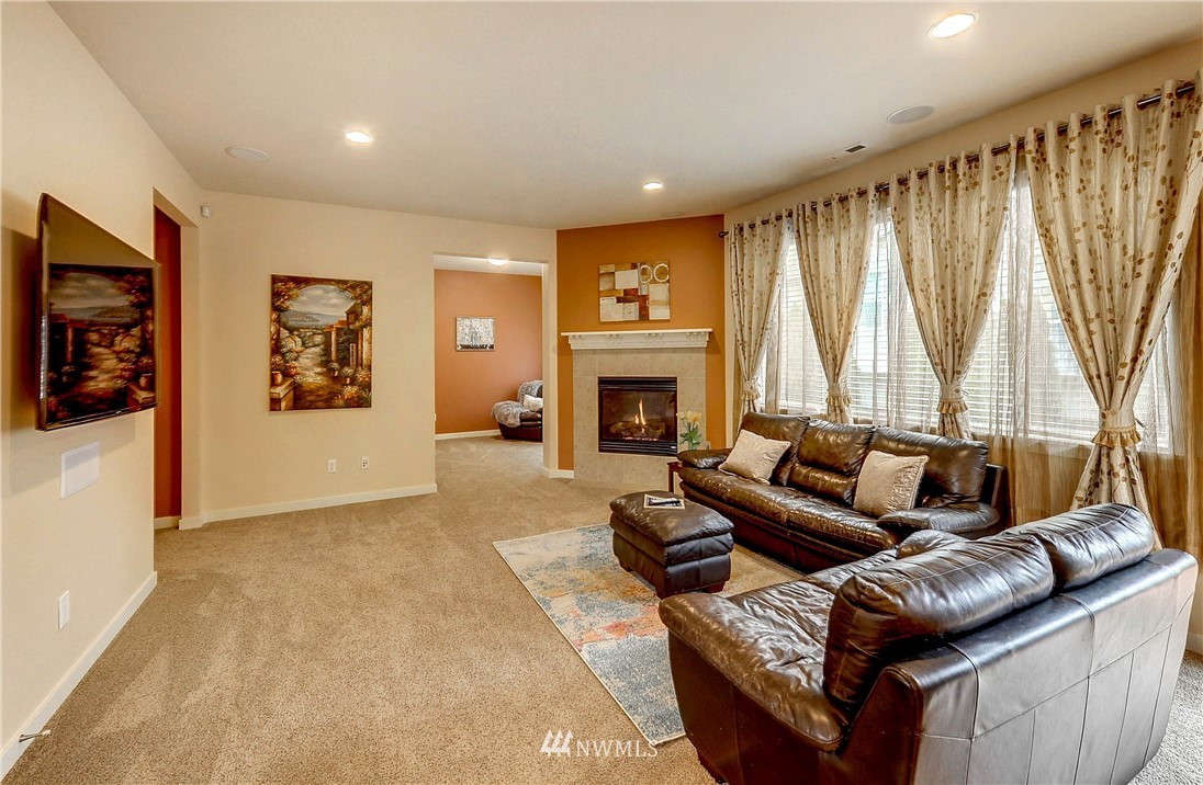 21810 42 Avenue Southeast Bothell, WA 98021 - Photo 7 of 25