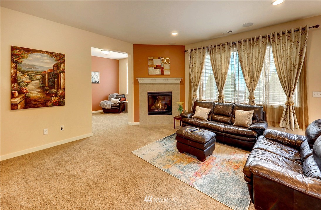 21810 42 Avenue Southeast Bothell, WA 98021 - Photo 8 of 25
