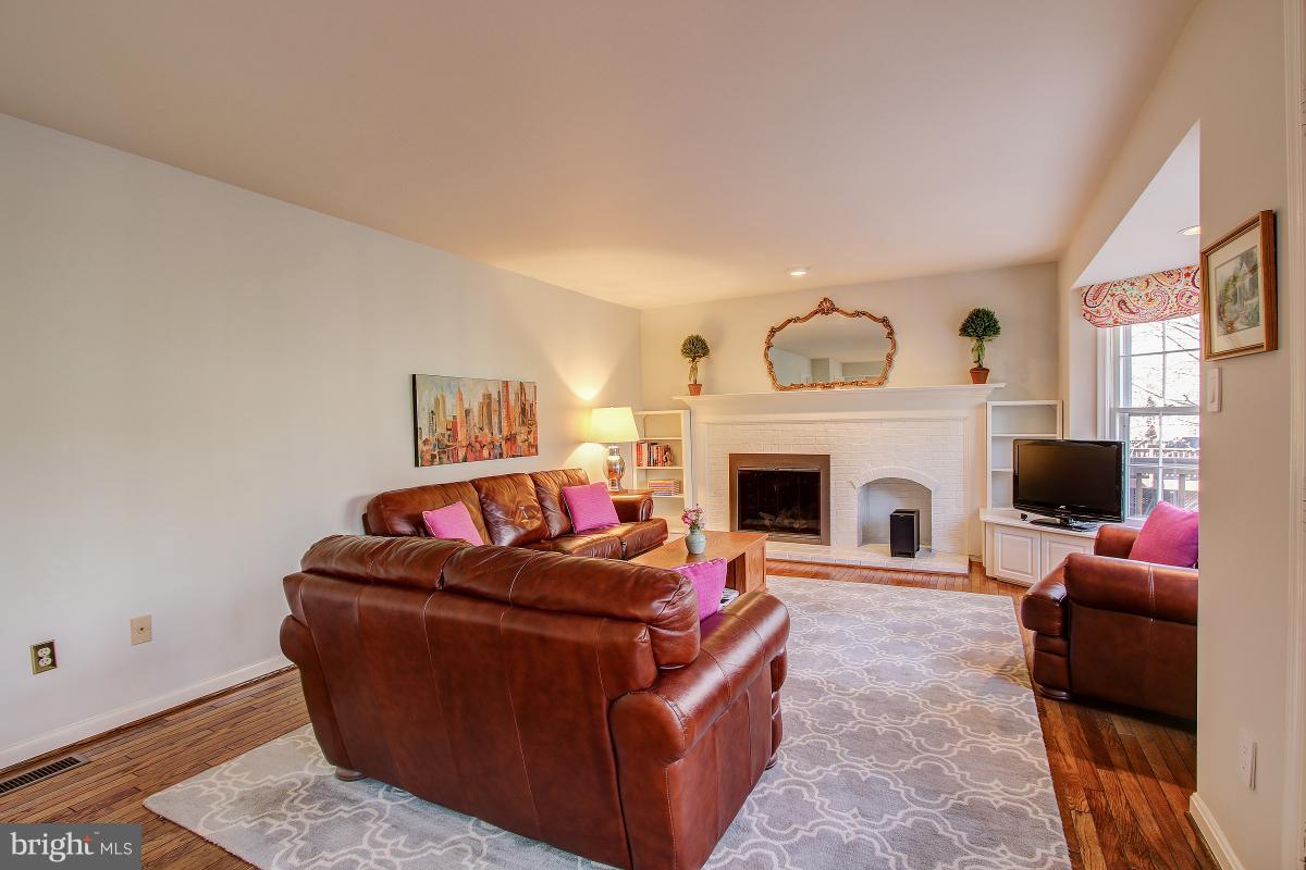 11898 Fawn Ridge Lane Reston, VA 20194 - Photo 11 of 30 Family Room with french doors to deck