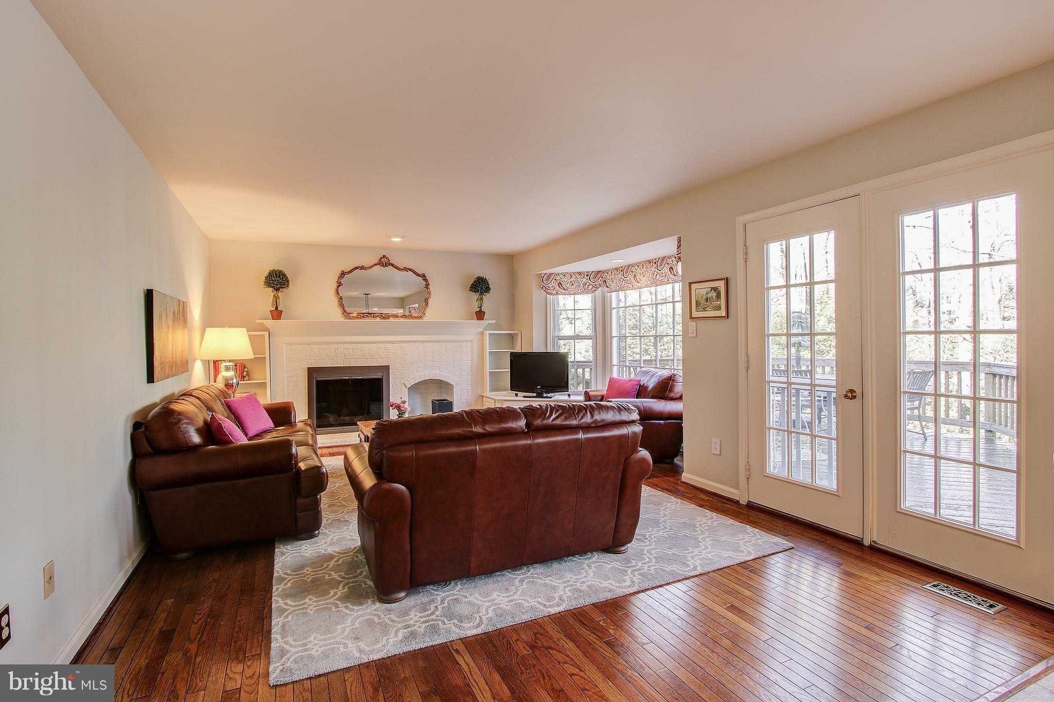 11898 Fawn Ridge Lane Reston, VA 20194 - Photo 12 of 30 Family Room is drenched in natural light!