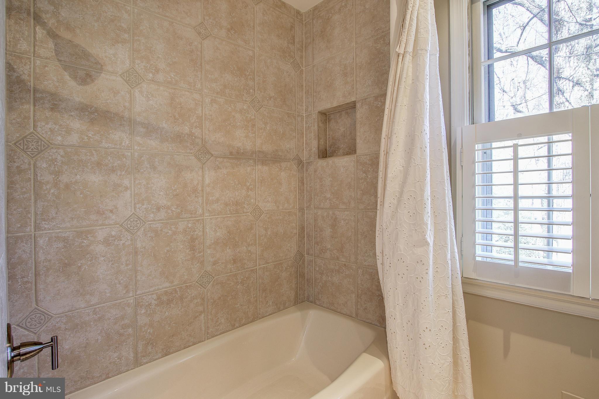 11898 Fawn Ridge Lane Reston, VA 20194 - Photo 21 of 30 Upper Level Full Bathroom