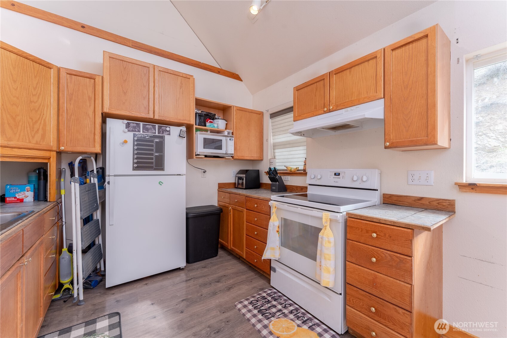 842 Cagle Gulch Road Chelan, WA 98816 - Photo 10 of 35 Gallery Image 10