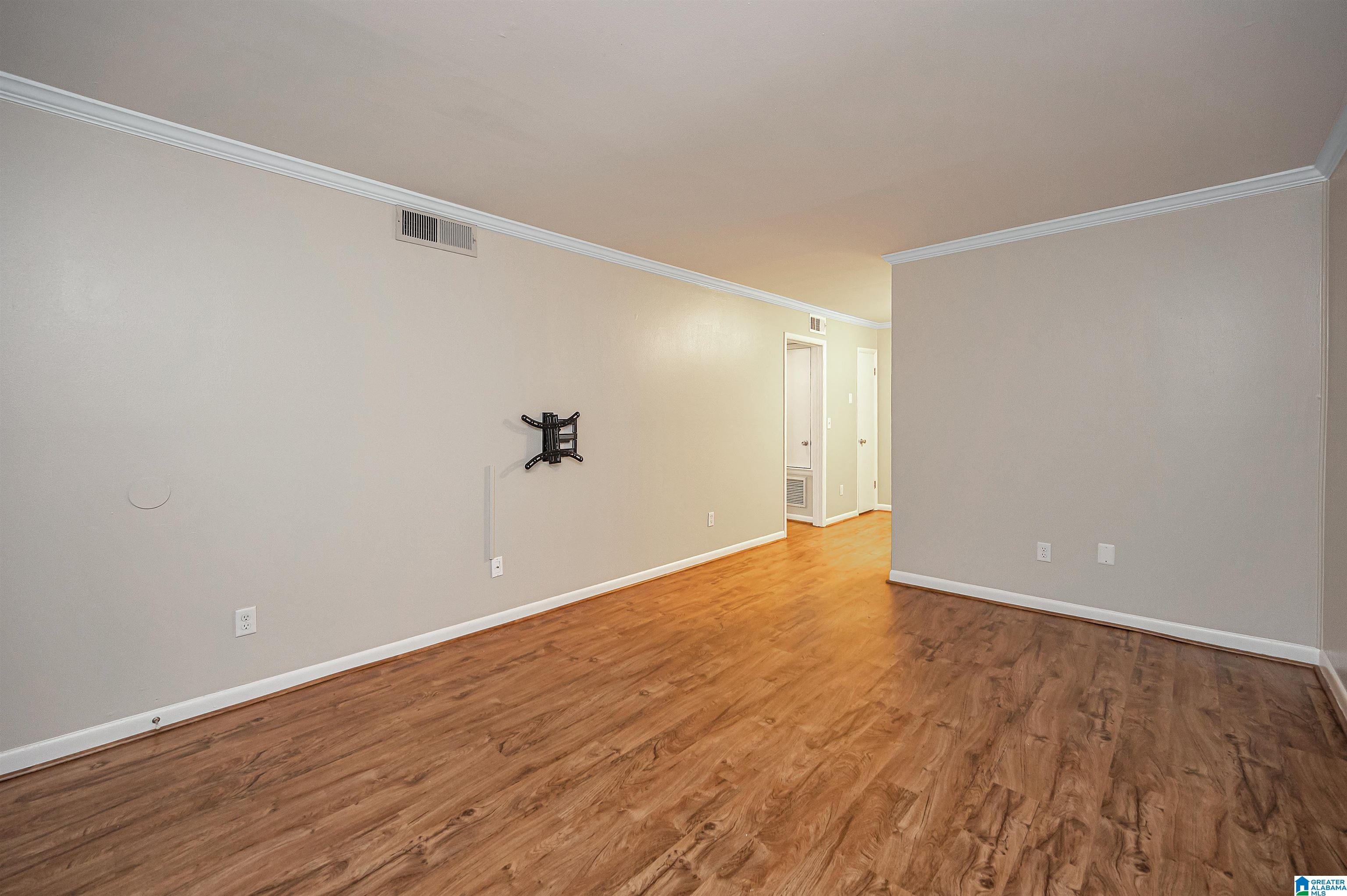 57 Hanover Circle, Unit 317 Birmingham, AL 35205 - Photo 8 of 28