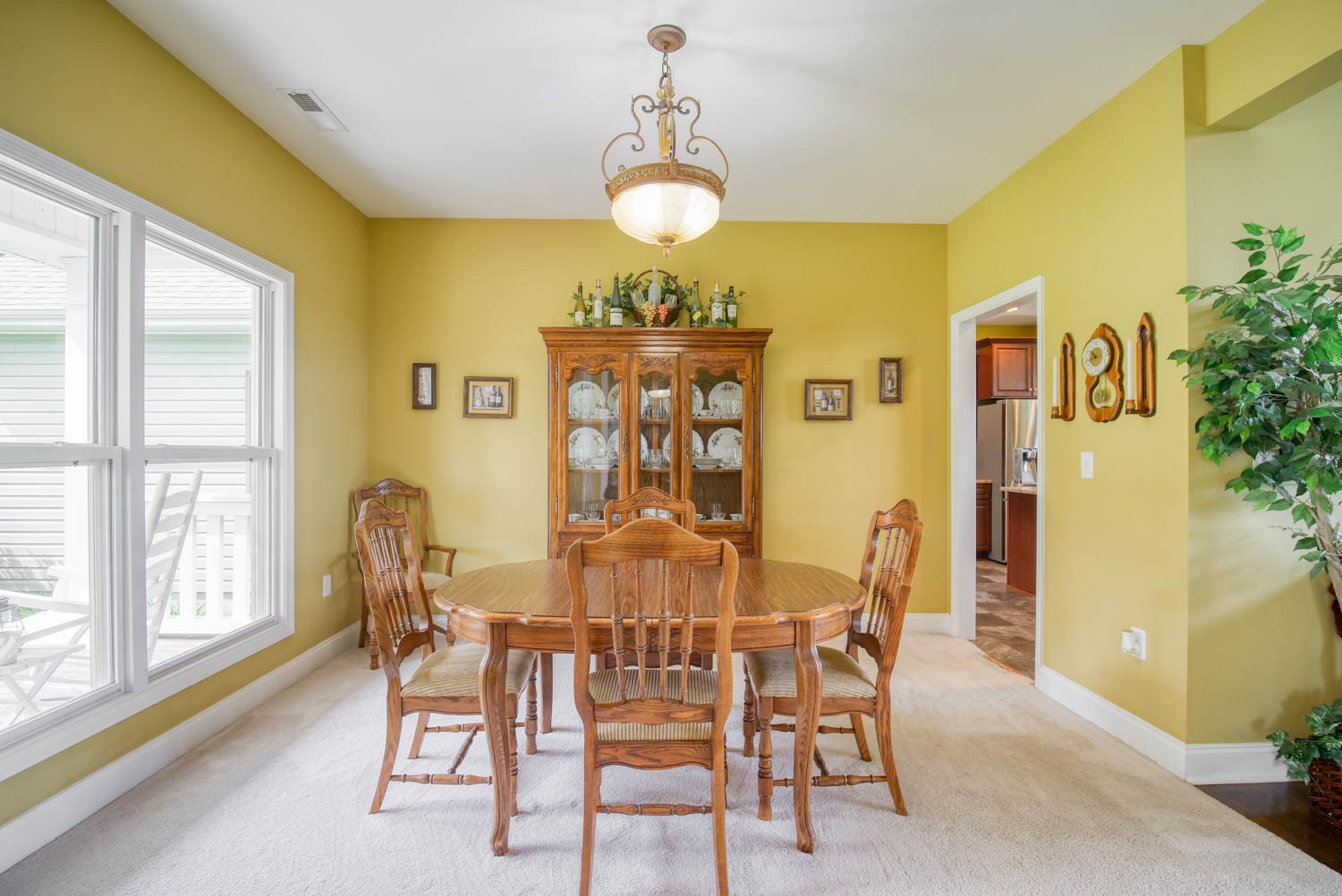 5088 Franklin Road Lebanon, TN 37090 - Photo 14 of 44 a dining room with furniture and window