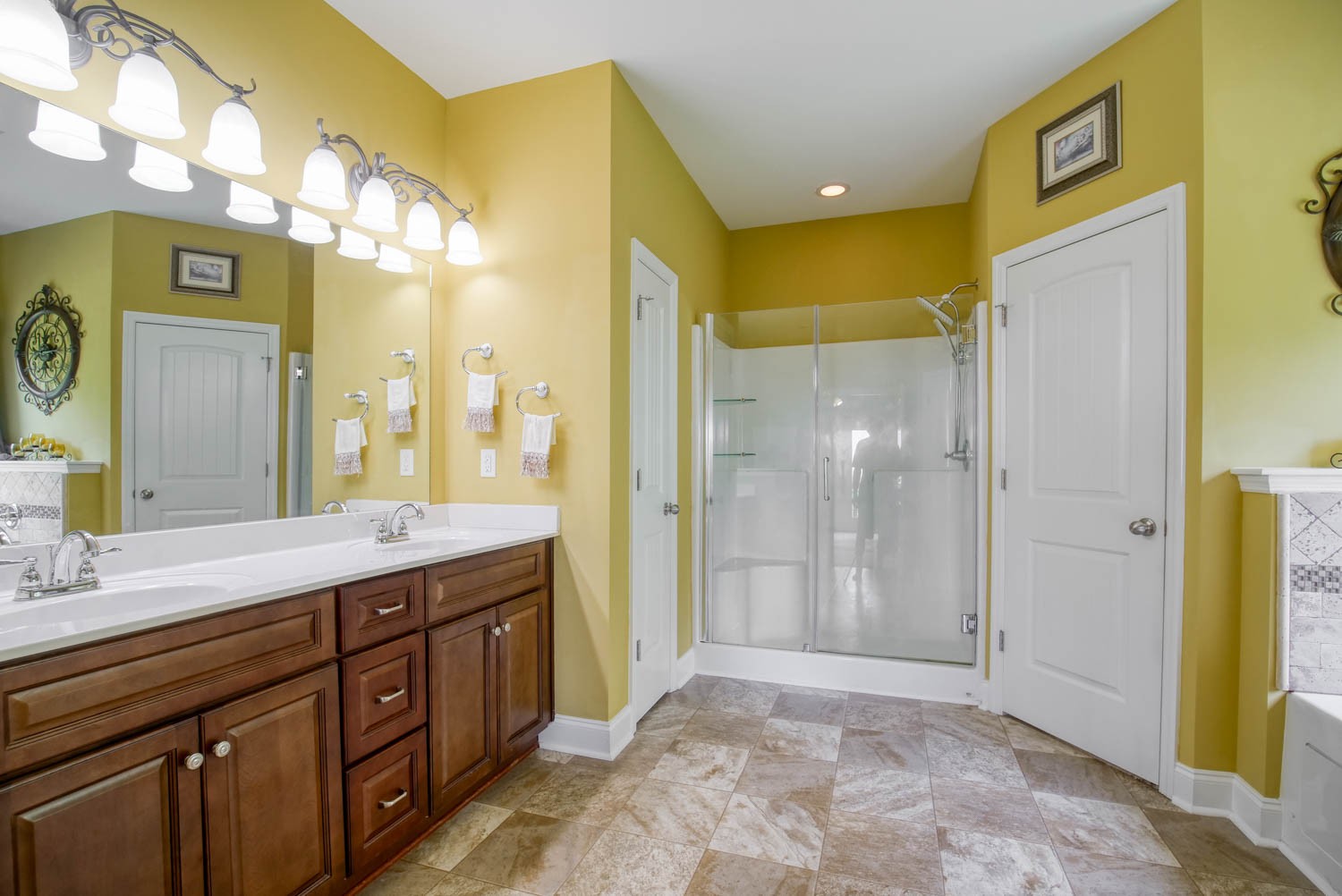 5088 Franklin Road Lebanon, TN 37090 - Photo 29 of 44 a bathroom with a sink and a mirror