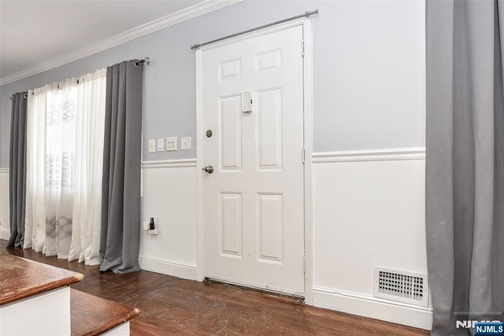 5 Bobbink Terrace East Rutherford, NJ 07073 - Photo 11 of 39