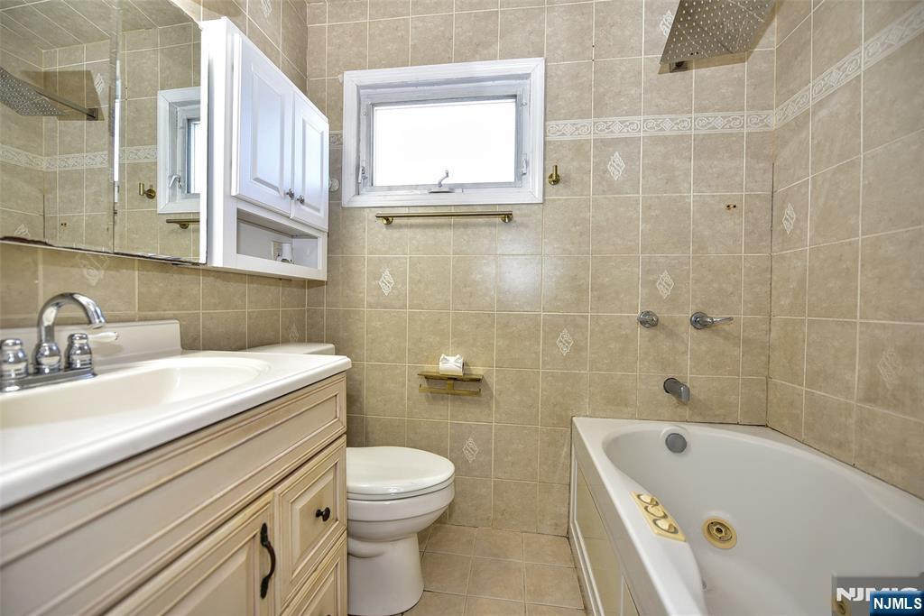 5 Bobbink Terrace East Rutherford, NJ 07073 - Photo 23 of 39