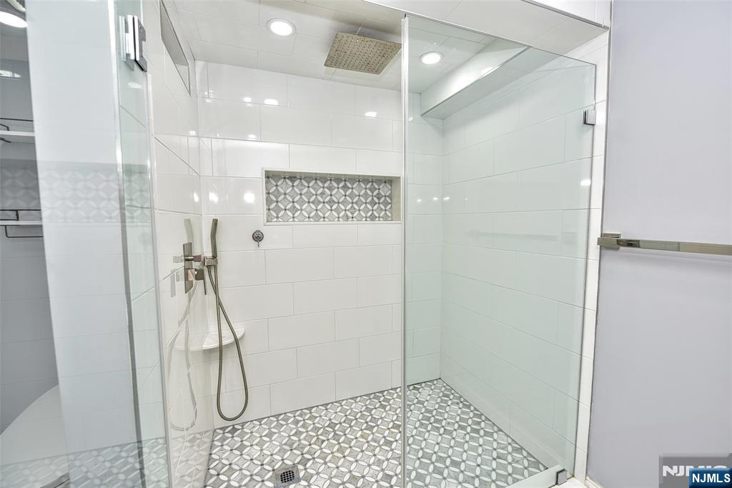 5 Bobbink Terrace East Rutherford, NJ 07073 - Photo 26 of 39