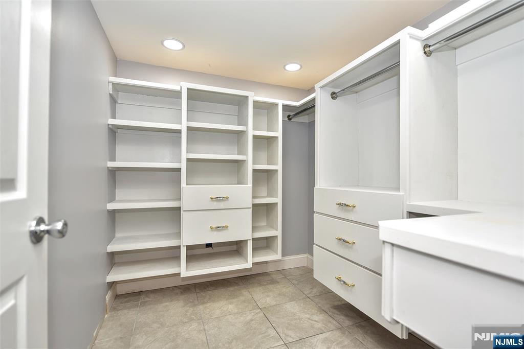 5 Bobbink Terrace East Rutherford, NJ 07073 - Photo 27 of 39