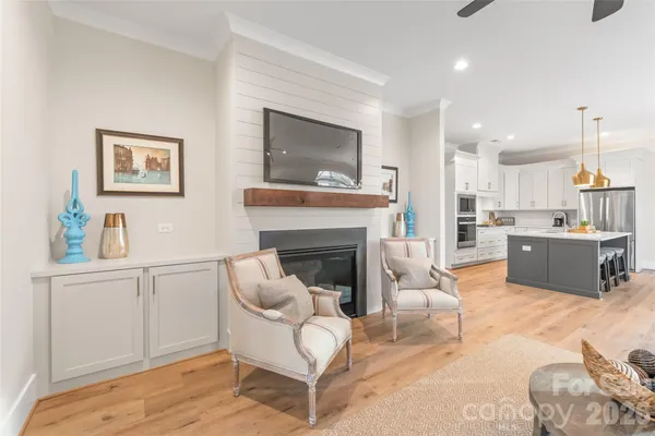$694,900 | 553 West Lowrance Avenue, Mooresville, NC 28115