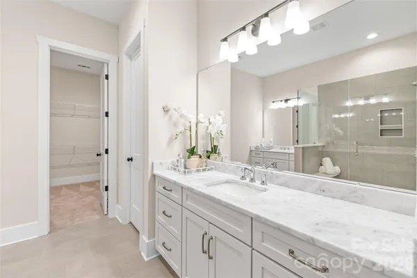 $694,900 | 553 West Lowrance Avenue, Mooresville, NC 28115