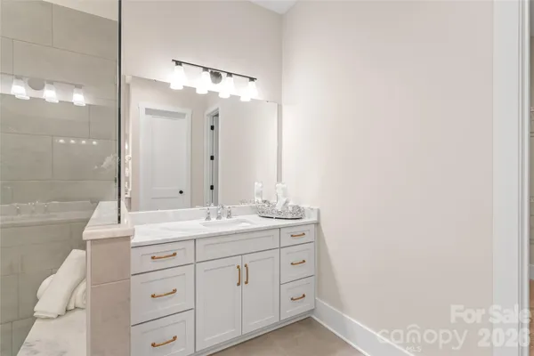 $694,900 | 553 West Lowrance Avenue, Mooresville, NC 28115