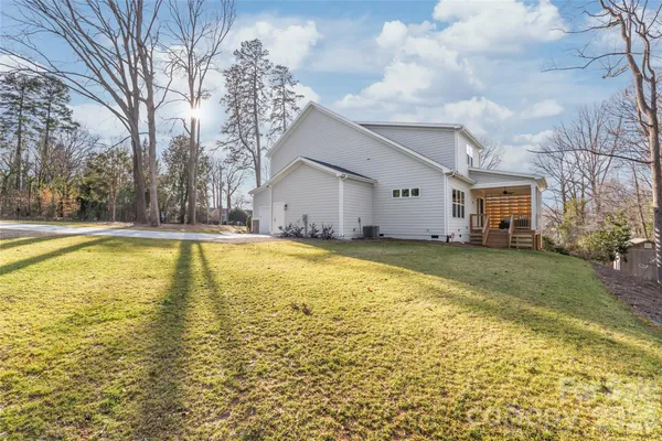 $694,900 | 553 West Lowrance Avenue, Mooresville, NC 28115