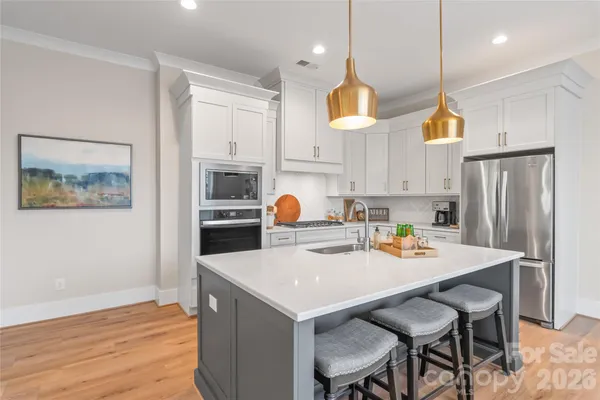 $694,900 | 553 West Lowrance Avenue, Mooresville, NC 28115
