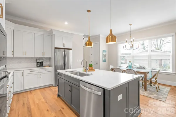 $694,900 | 553 West Lowrance Avenue, Mooresville, NC 28115