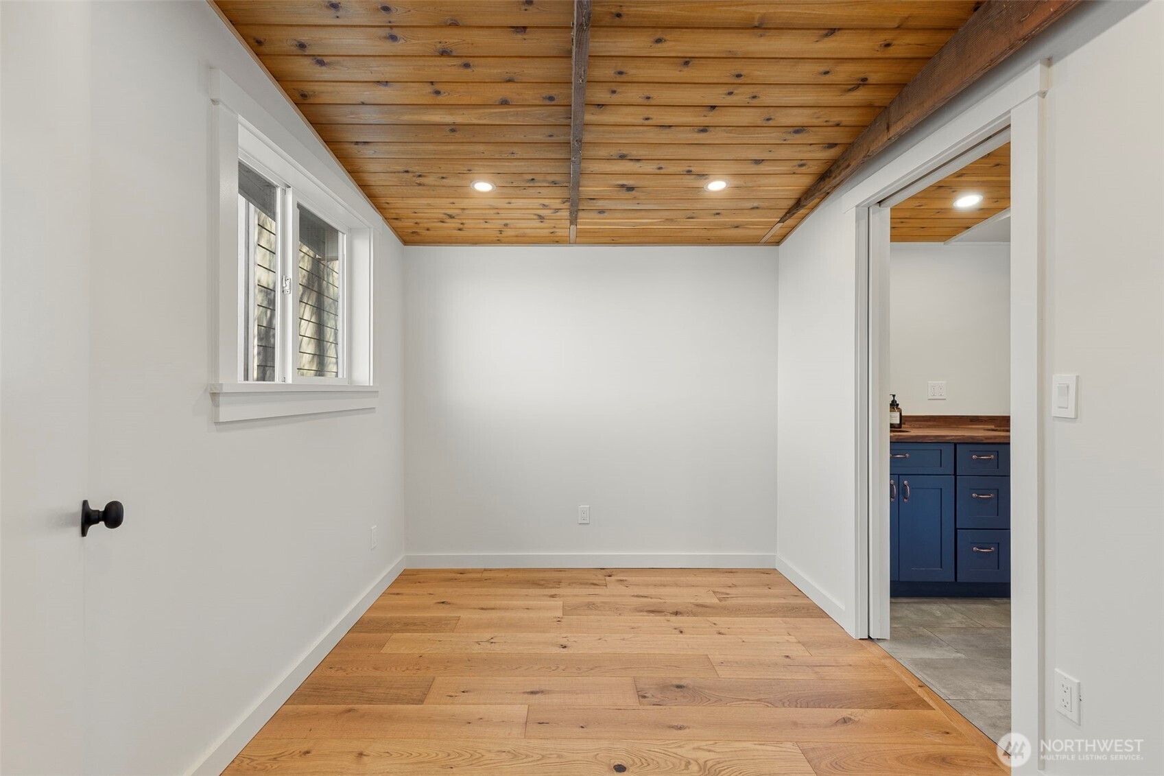 27830 Manzanita Beach Road Southwest Vashon, WA 98070 - Photo 12 of 40