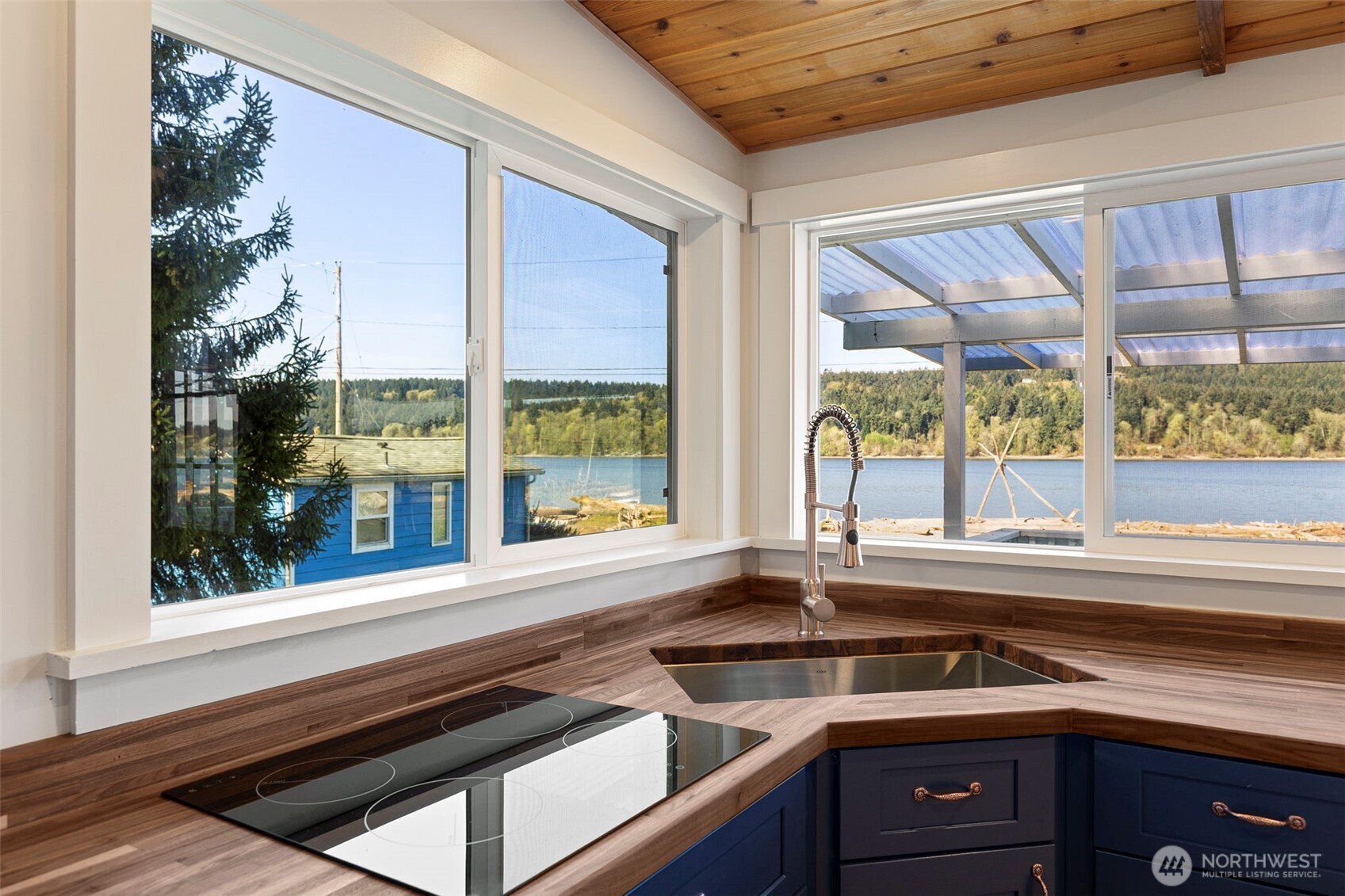 27830 Manzanita Beach Road Southwest Vashon, WA 98070 - Photo 19 of 40