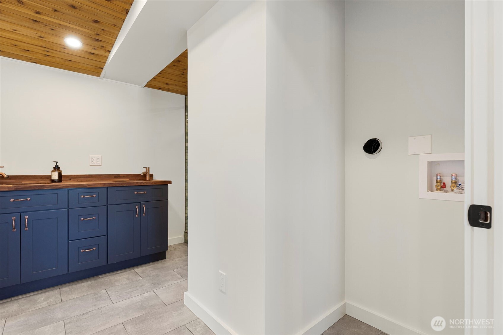 27830 Manzanita Beach Road Southwest Vashon, WA 98070 - Photo 29 of 40