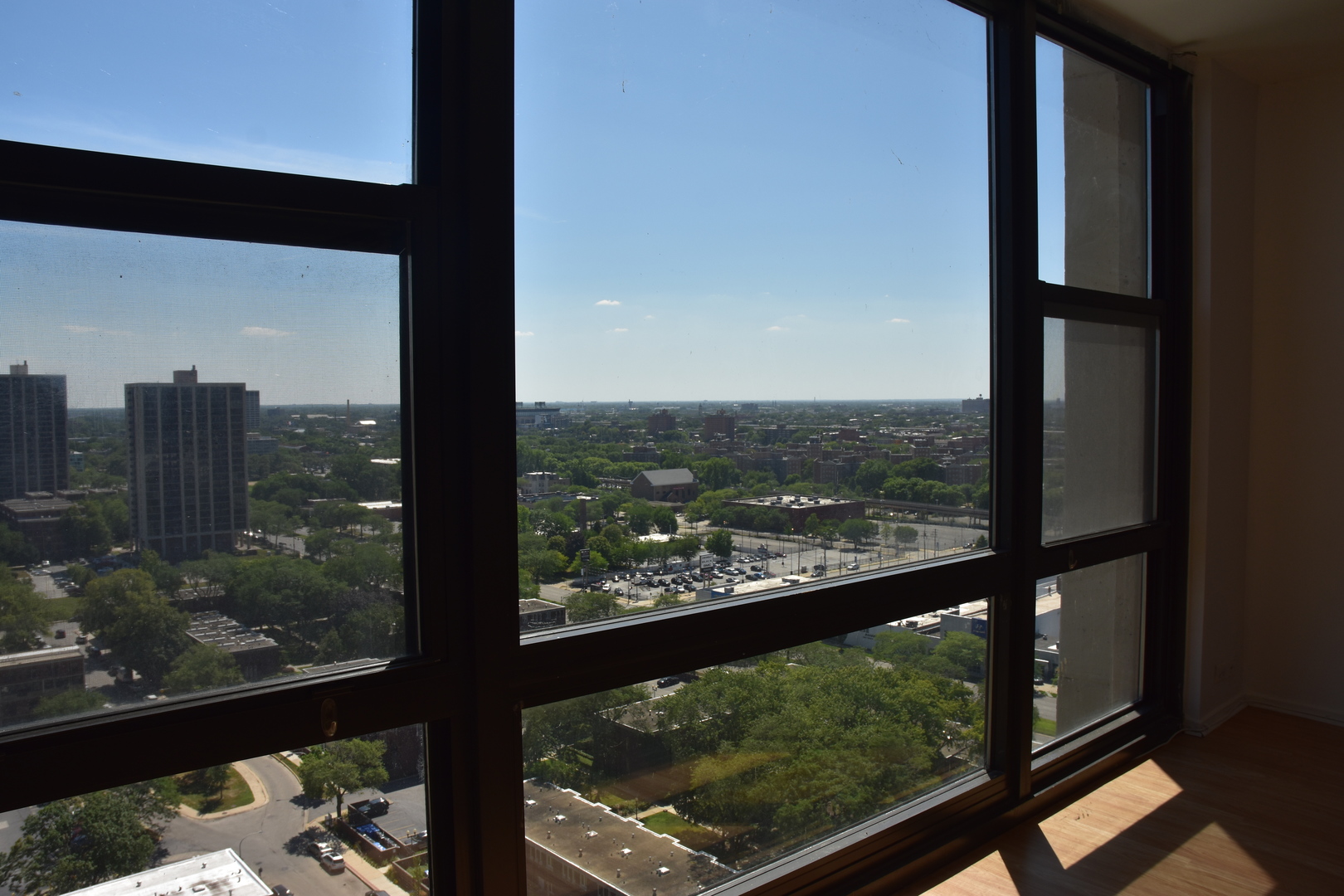 2605 South Indiana Avenue, Unit 2008 Chicago, IL 60616 - Photo 9 of 25 a view of sky from window
