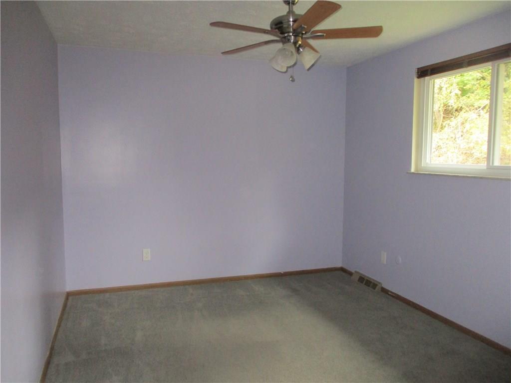 95 Locust Ridge Drive Pittsburgh, PA 15209 - Photo 14 of 16 Bedroom 3