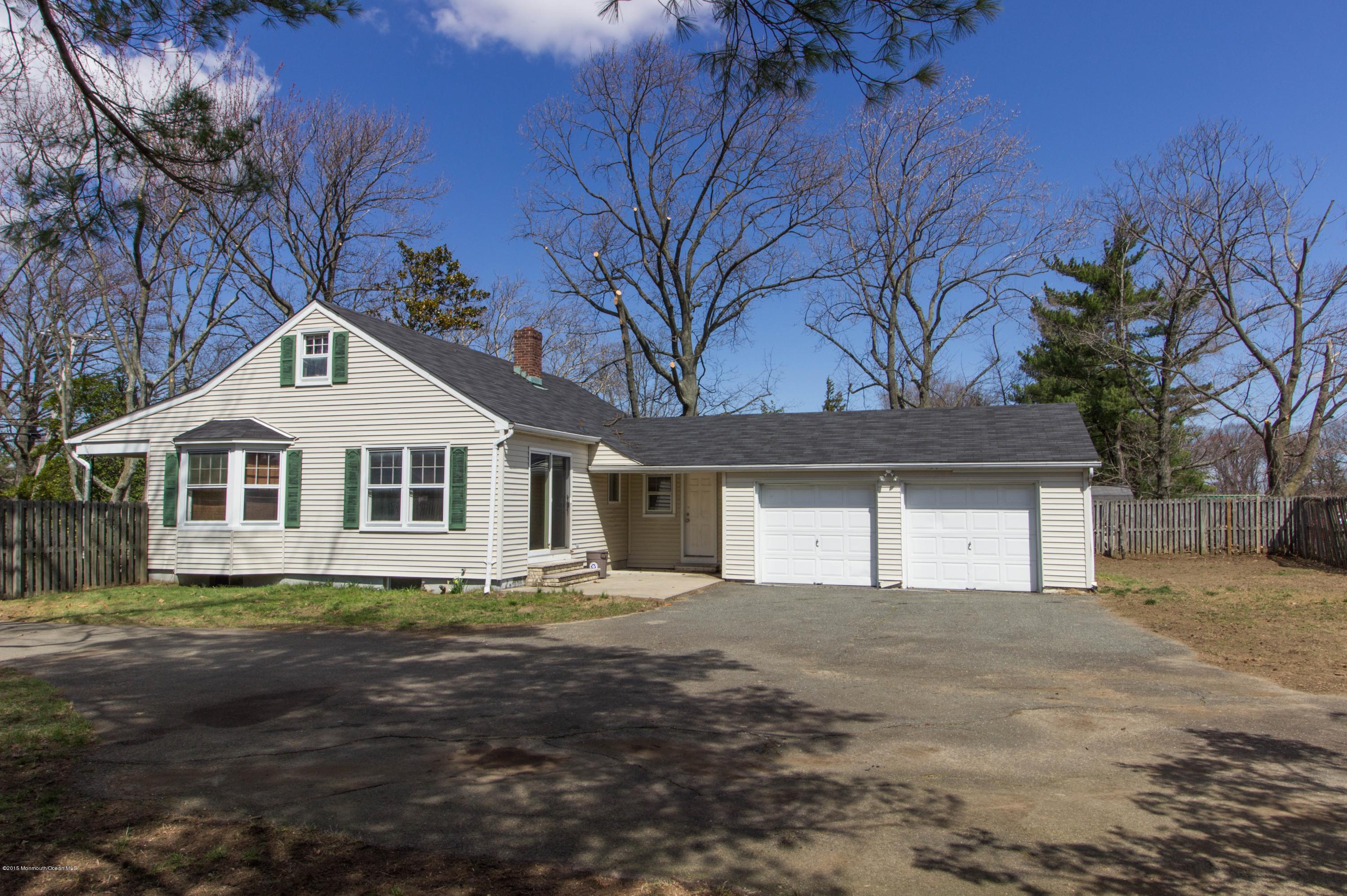733 Holmdel Road Holmdel, NJ 07733 - Photo 20 of 21 IMG_1639
