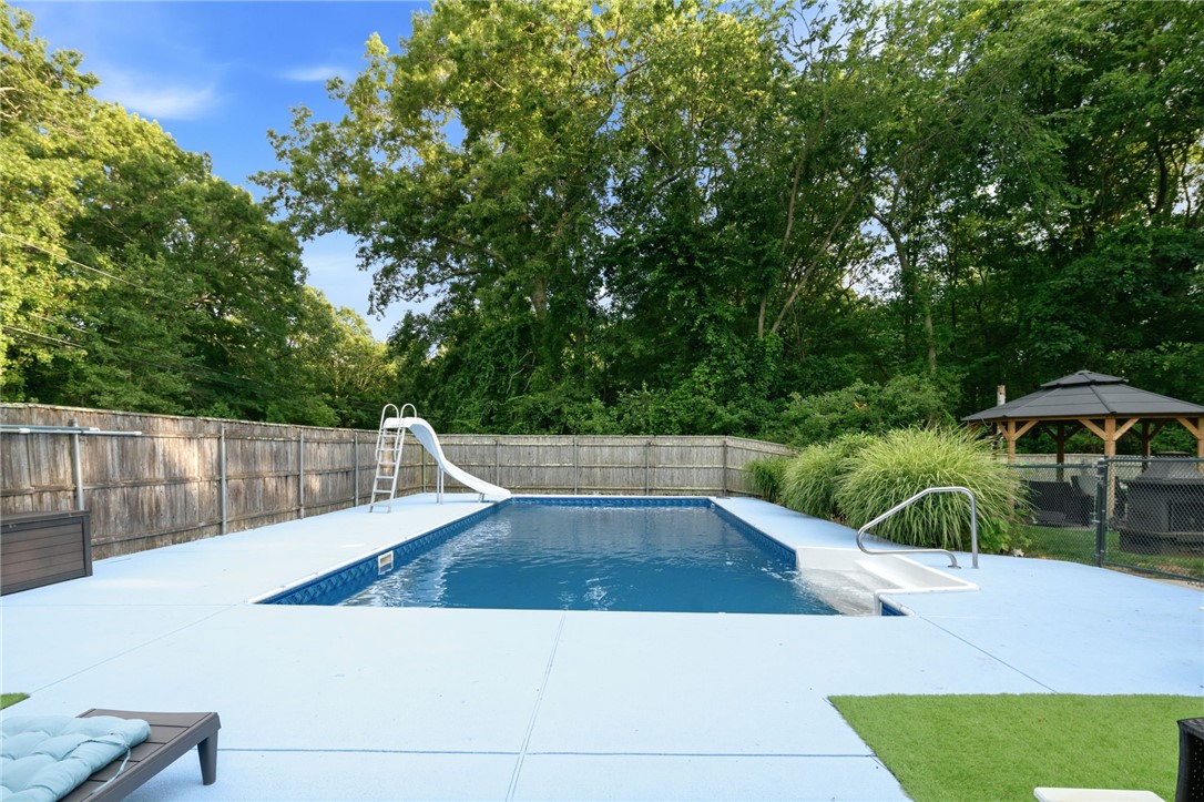 151 Rome Drive Cranston, RI 02921 - Photo 7 of 50