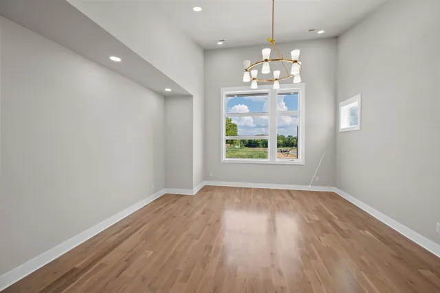 $2,800 | 2521 West Heiman Street, Nashville, TN 37208