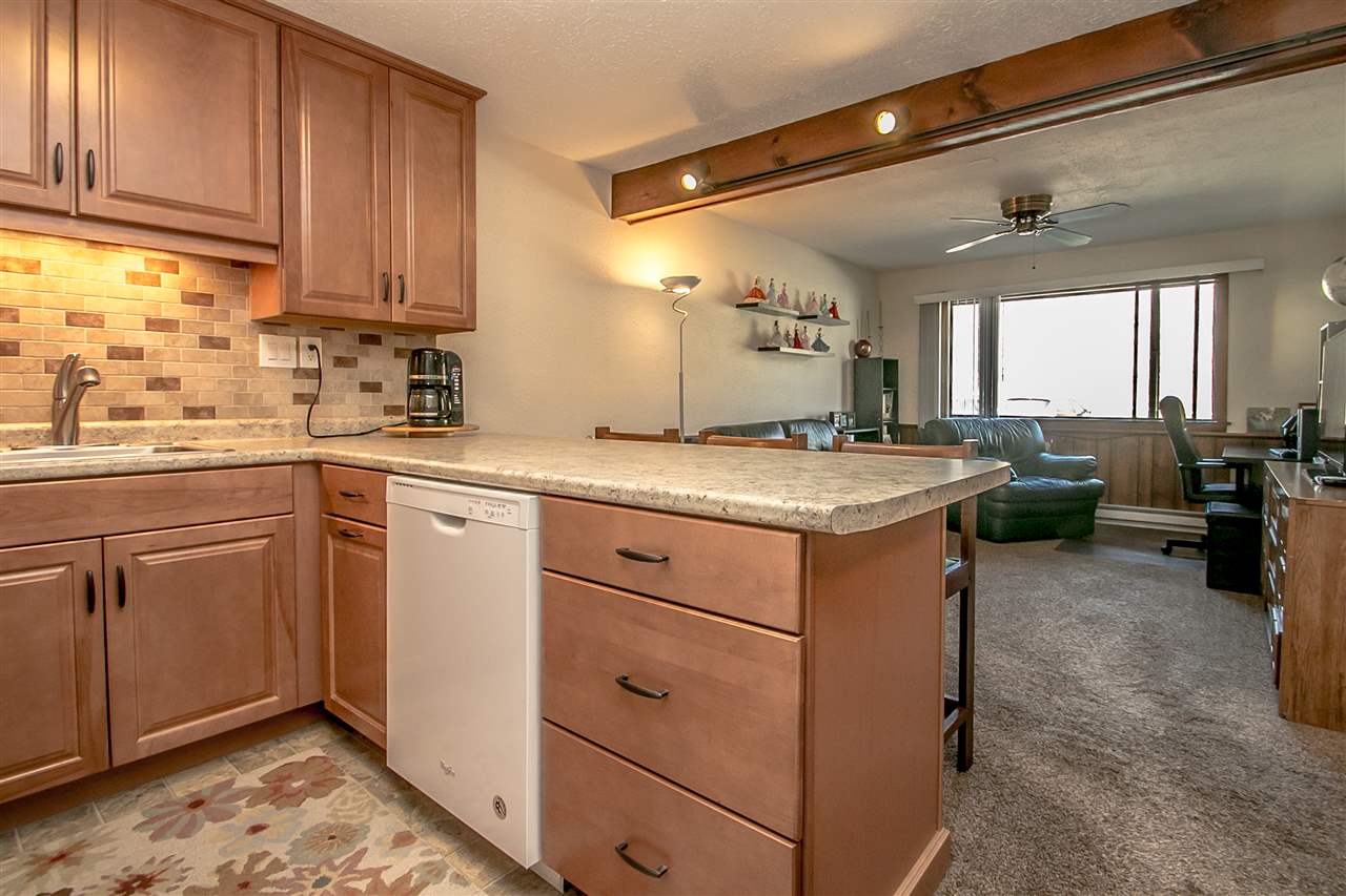 76 Linderhof Golf Course Road, Unit H2 Bartlett, NH 03838 - Photo 7 of 17 Gallery Image 7