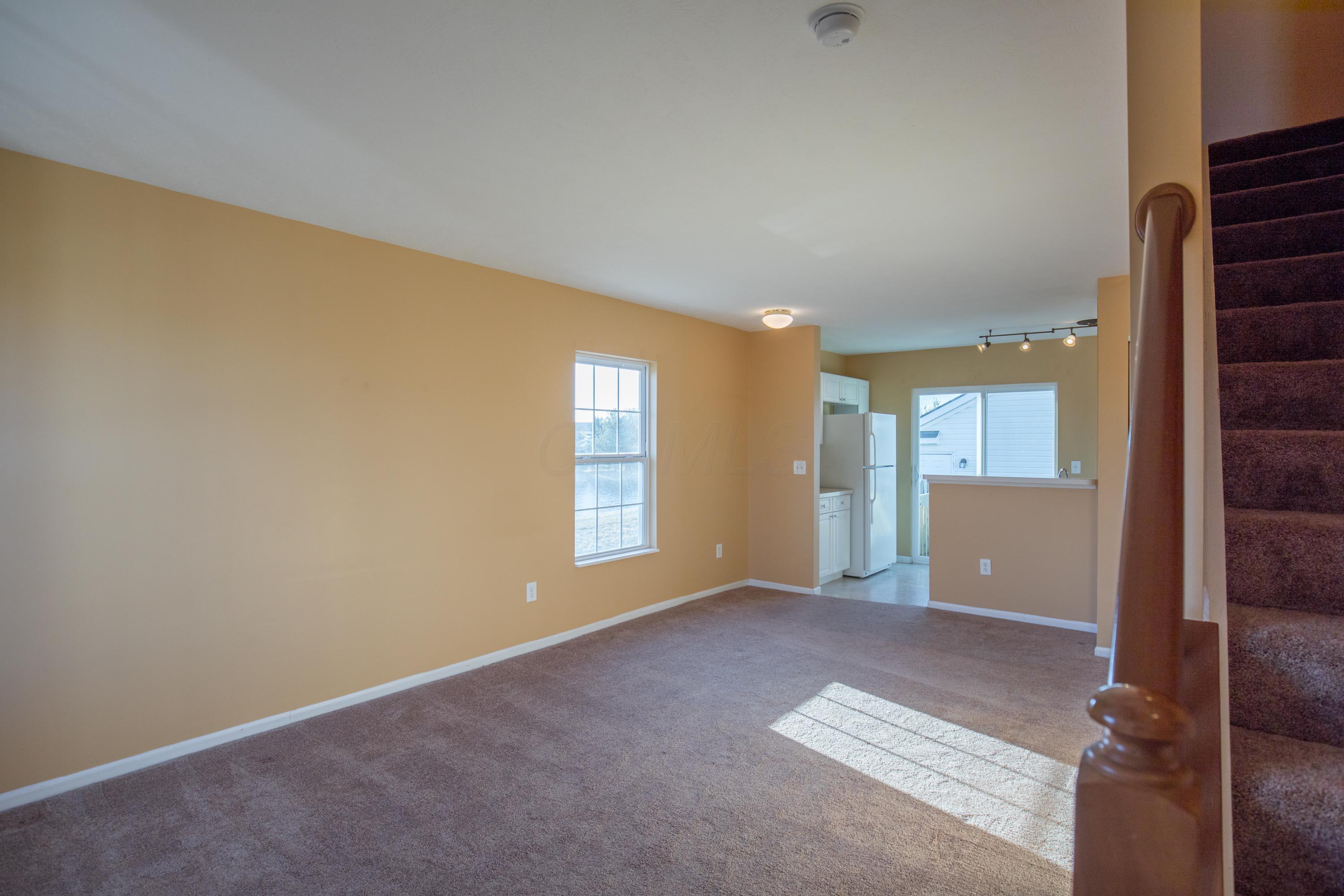 729 Lazelle Road Westerville, OH 43081 - Photo 3 of 26