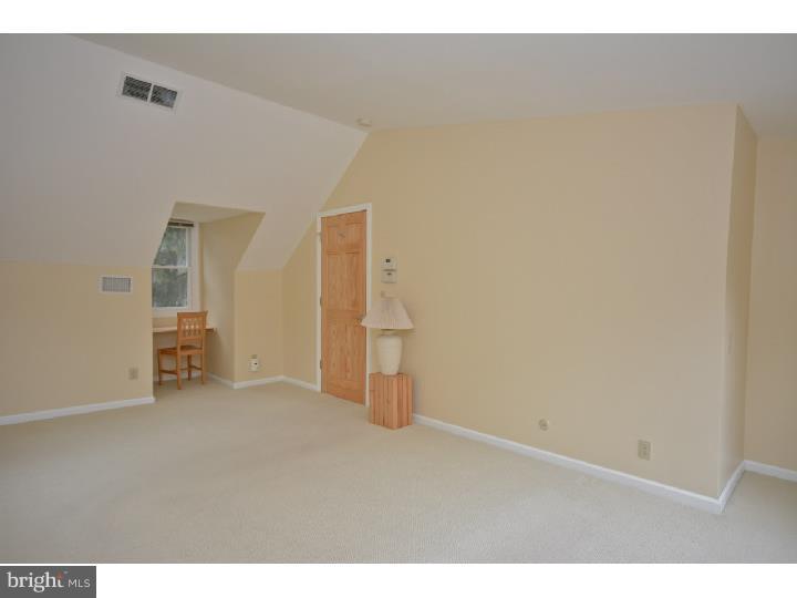 17 Mountainview Road Ewing, NJ 08628 - Photo 15 of 24 Gallery Image 15