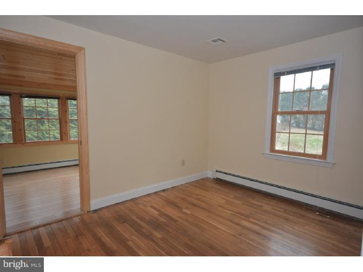 17 Mountainview Road Ewing, NJ 08628 - Photo 8 of 24 Gallery Image 8