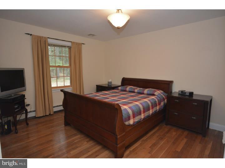 17 Mountainview Road Ewing, NJ 08628 - Photo 10 of 24 Gallery Image 10