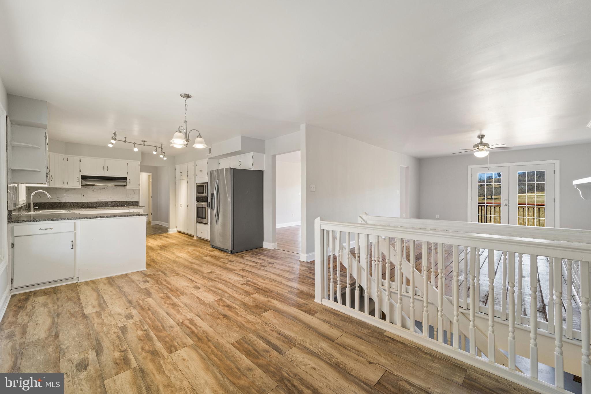 8030 Cannonball Gate Road Warrenton, VA 20186 - Photo 11 of 62 kitchen