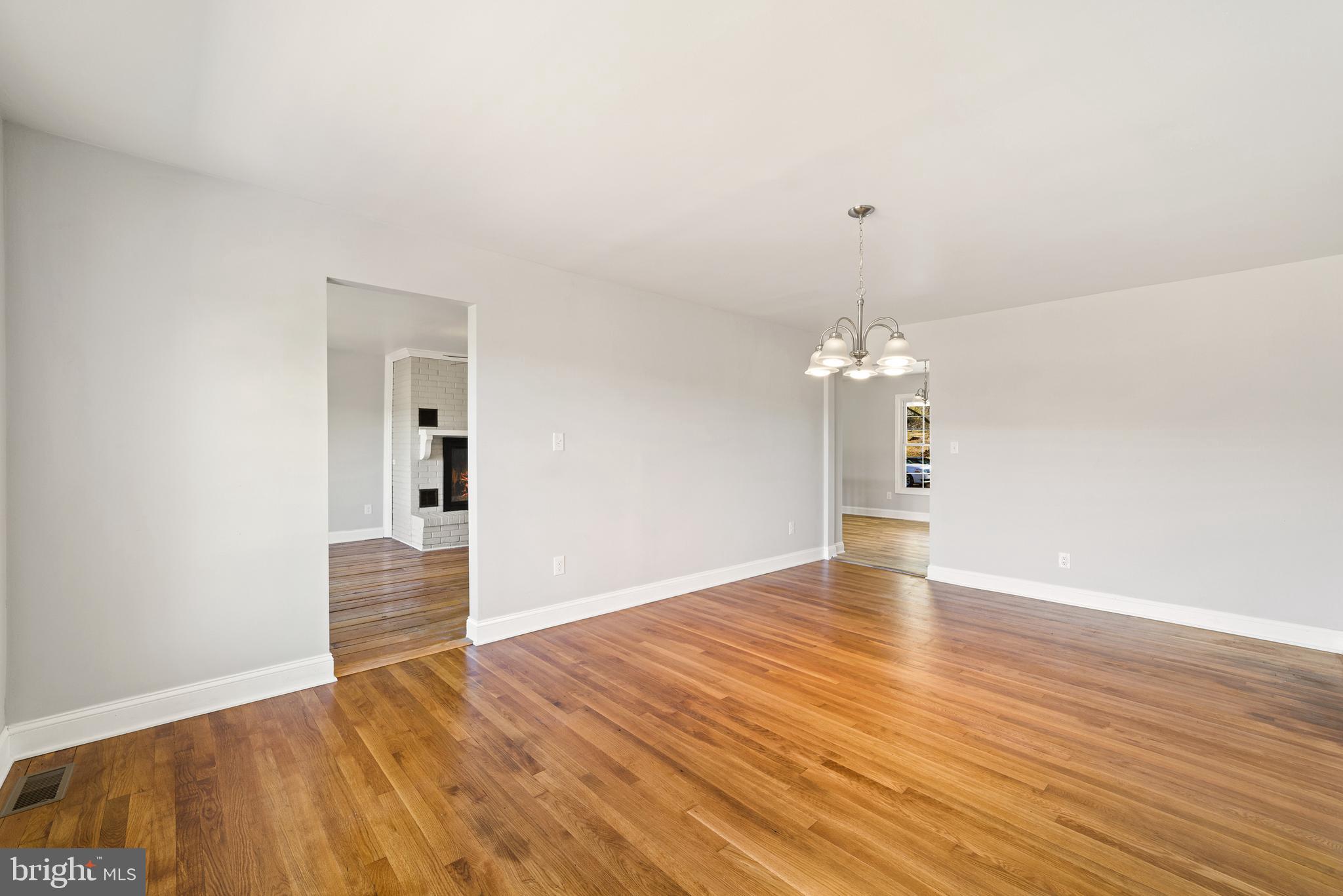 8030 Cannonball Gate Road Warrenton, VA 20186 - Photo 15 of 62 dining room