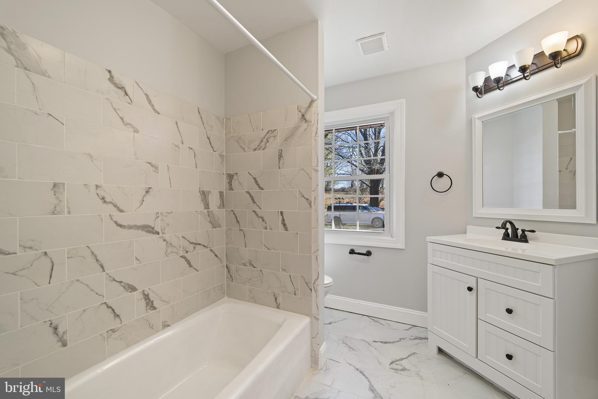 8030 Cannonball Gate Road Warrenton, VA 20186 - Photo 31 of 62 hall bath